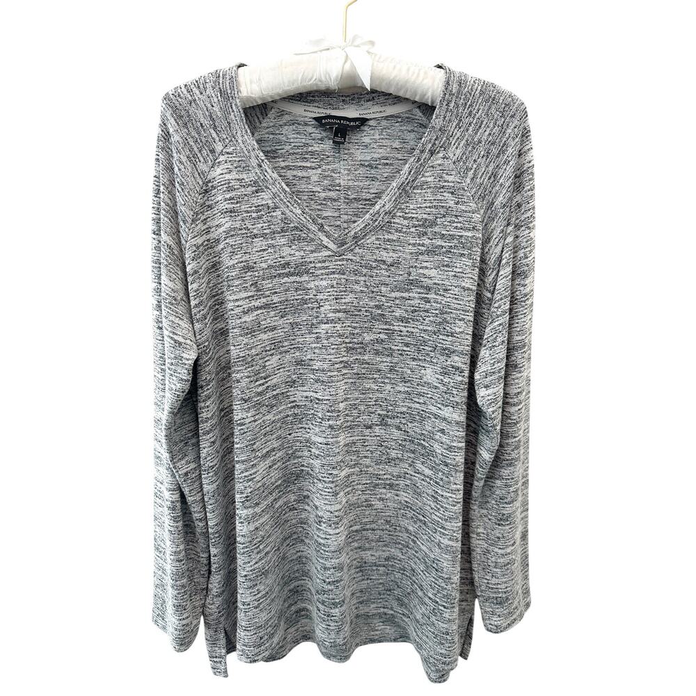 BANANA REPUBLIC | Gray Space Dye V-Neck Long Sleeve Knit Top | Large